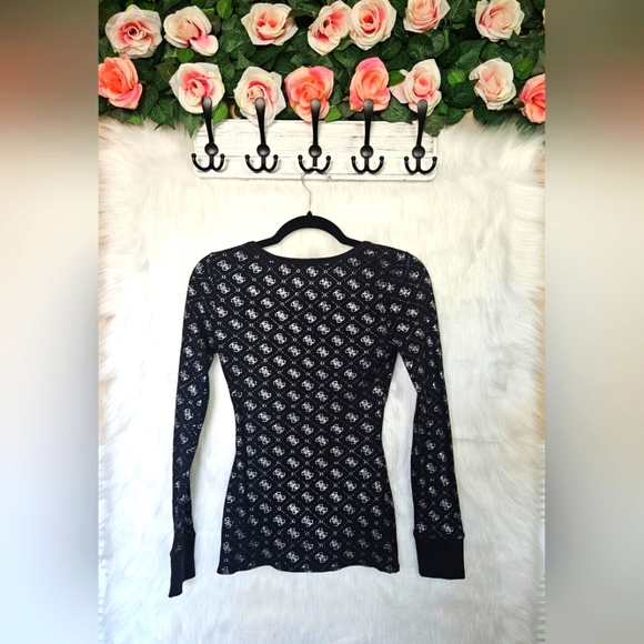 Guess Jeans Classic Logo Print Longsleeve Shirt (NWOT) - Picture 3 of 7